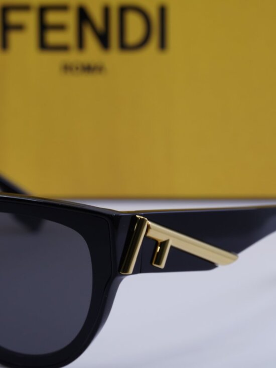 Fendi FE40150I 01A Shield Sunglasses - Black / Smoke main image 10
